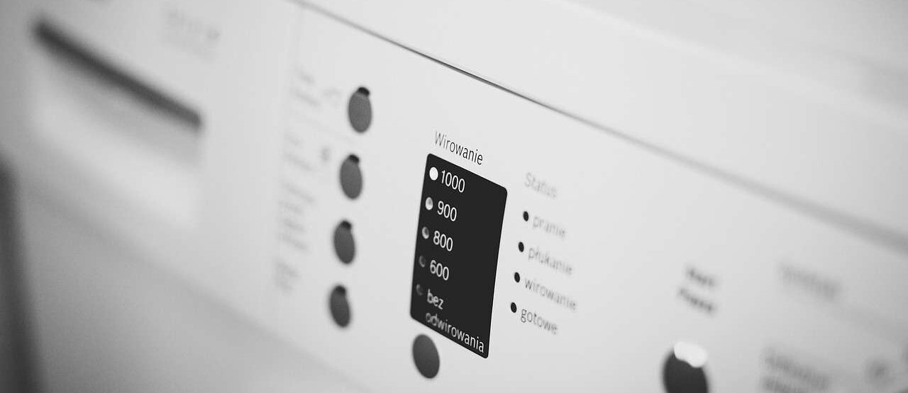 Fuite d’eau et électroménager : les vérifications rapides avant de faire appel à un professionnel